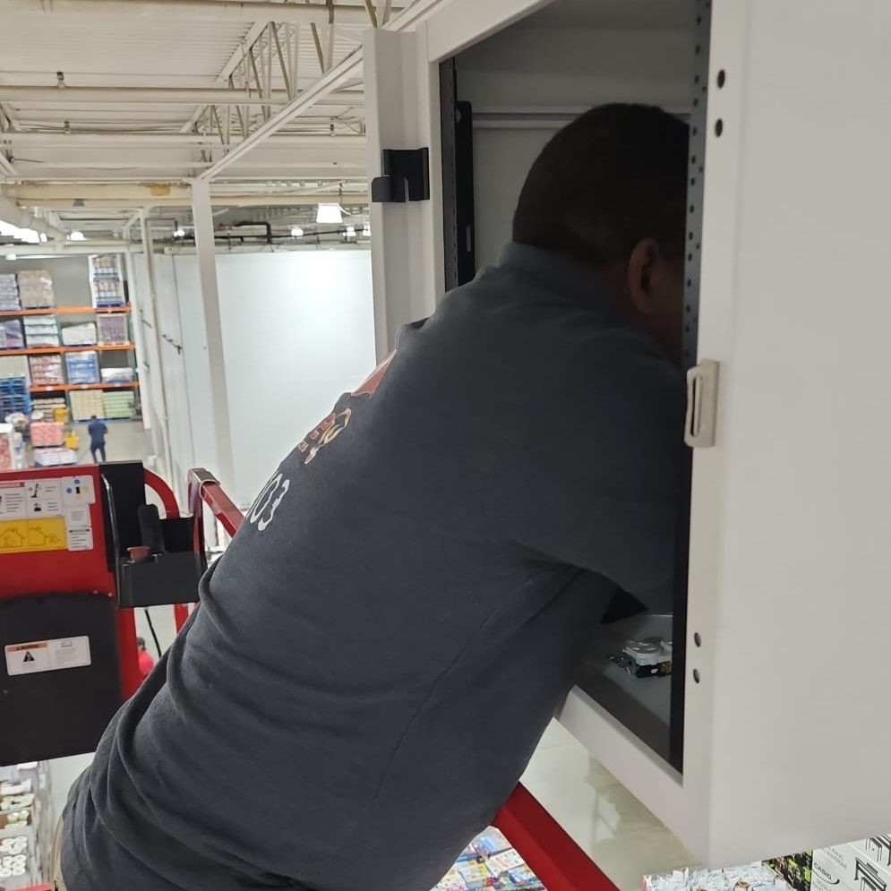 WhatsApp Image 2025-10-22 at 18.05.45